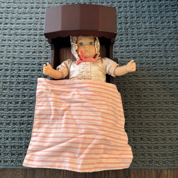 American Girl Baby Polly Super Rare With Cradle - Picture 6 of 6